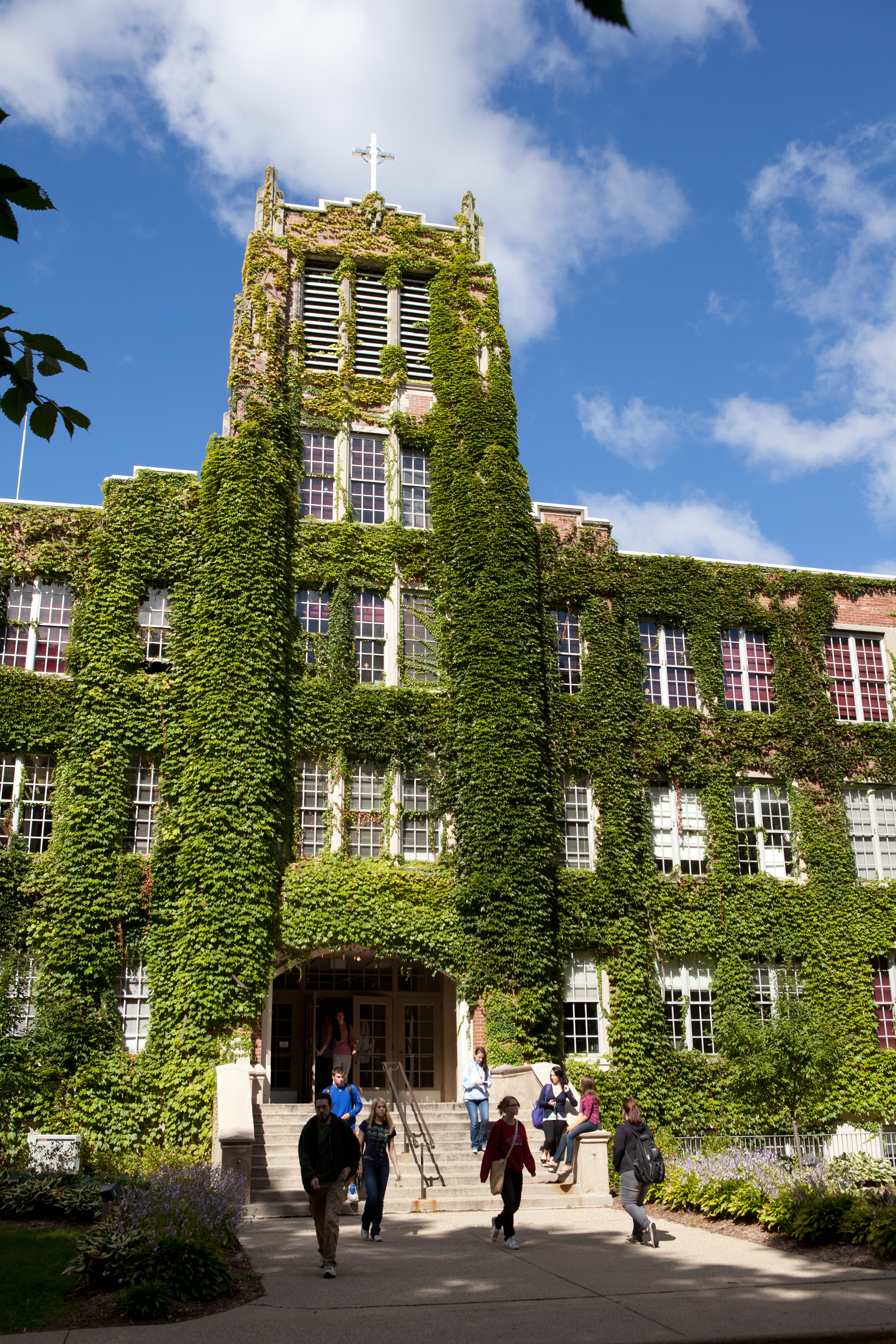 Aquinas College